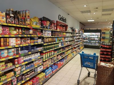 Kaffee Tee und Gebäck